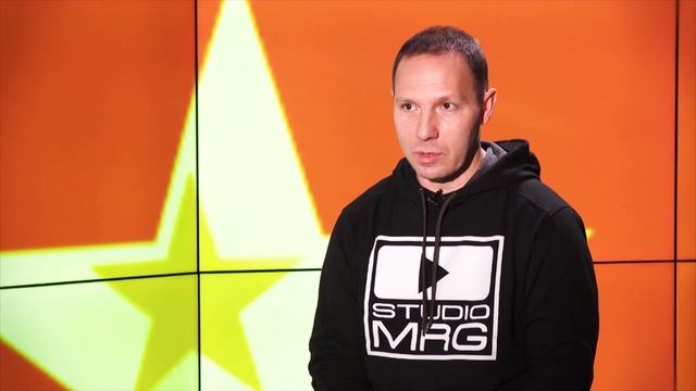 Проездом Михаил Сегал