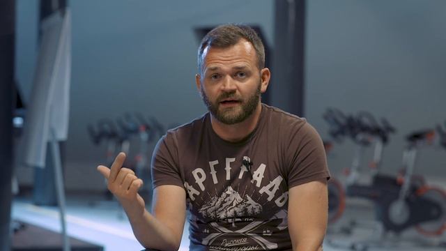 Как отличаться фитнес-тренеру? смотреть онлайн