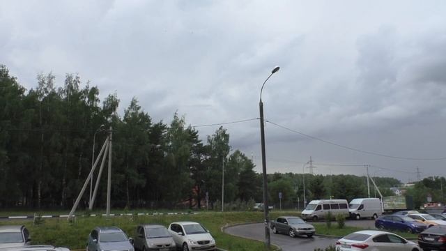 Слабая гроза с массивным ШКВАЛОВЫМ ВОРОТОМ. | Разряды молний, массивный ворот | 29.06.2023 смотреть онлайн