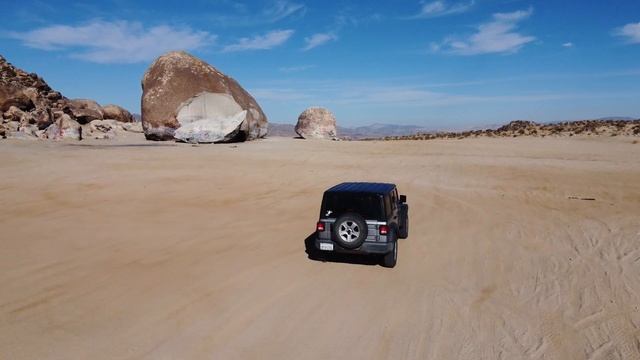 Giant Rock Adventure In Landers CA!!! смотреть онлайн