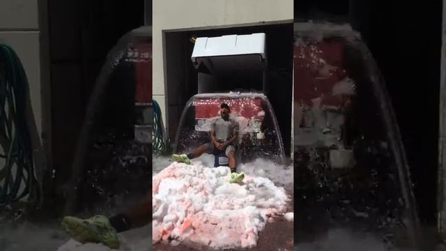 ALS Ice Bucket Challenge w Zamboni смотреть онлайн