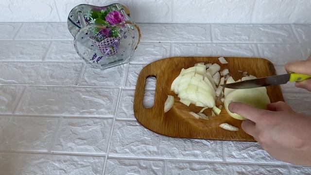 Қуырылған тұшпара.Ауызда еритін үгітілмелі қамыр.Қазақша рецепт смотреть онлайн