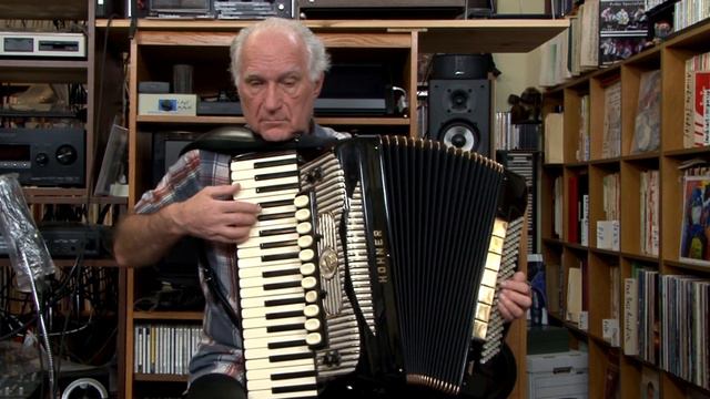 Alley Cat on the Accordion смотреть онлайн