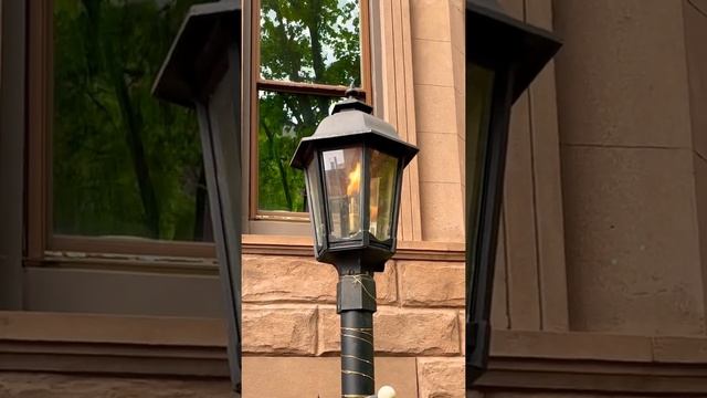 Уличный фонарь в Бруклине смотреть онлайн