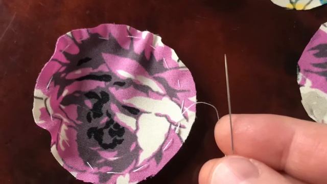 Как обтянуть пуговицу тканью- How To Cover Button With Fabric