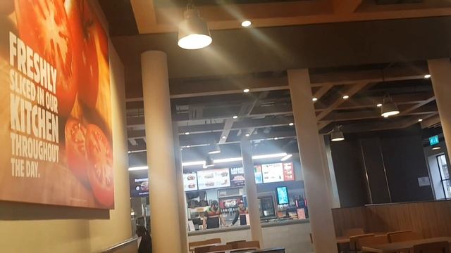 Жизнь в Англии. Английские дома улицы кафешки. Прогулка по Великобритании. смотреть онлайн