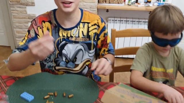 Вылетающие гильзы. смотреть онлайн