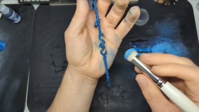 Why not DRYBRUSH your tiny details, with a HUGE brush? In-depth tutorial Warhammer painting styles смотреть онлайн