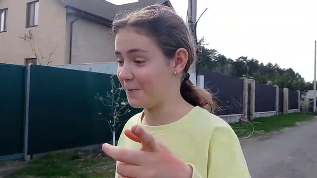 ШОК КОНТЕНТ!😳 КАК НАЙТИ КРАСИВУЮ КОФТУ НА МУСОРКЕ!😱😱 ГОВОРИТ ДОЧЬ ПОРОШЕНКА😱😱 смотреть онлайн
