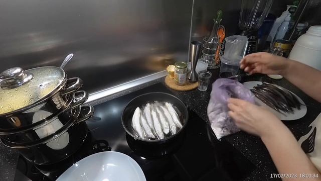 Мойва очень вкусная, но стреляет конкретно ? смотреть онлайн