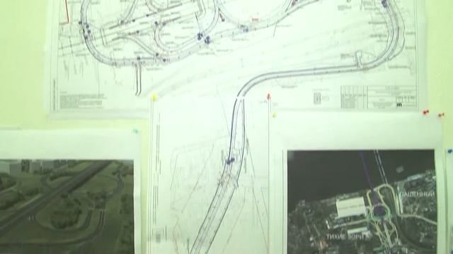 Автолюбители Пашенного оказались заперты в своем микрорайоне даже с вводом четвертого моста смотреть онлайн