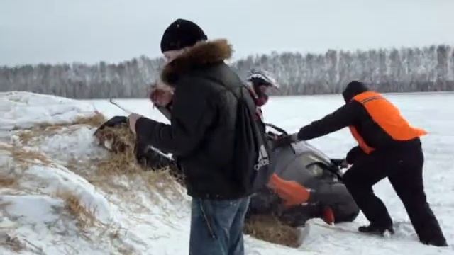 Снегоходы. "Гран При Берёзка"/Snowmobiles."Gran pri "Birch" смотреть онлайн