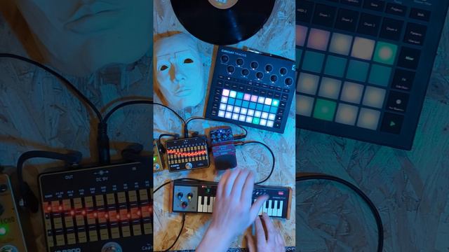 Jamuary Day 23 Circuit Rhythm x Synth Bass Pedal x Casio KB смотреть онлайн