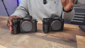 Sony A7R V vs Sony A7 IV???  Which one should YOU get?!?