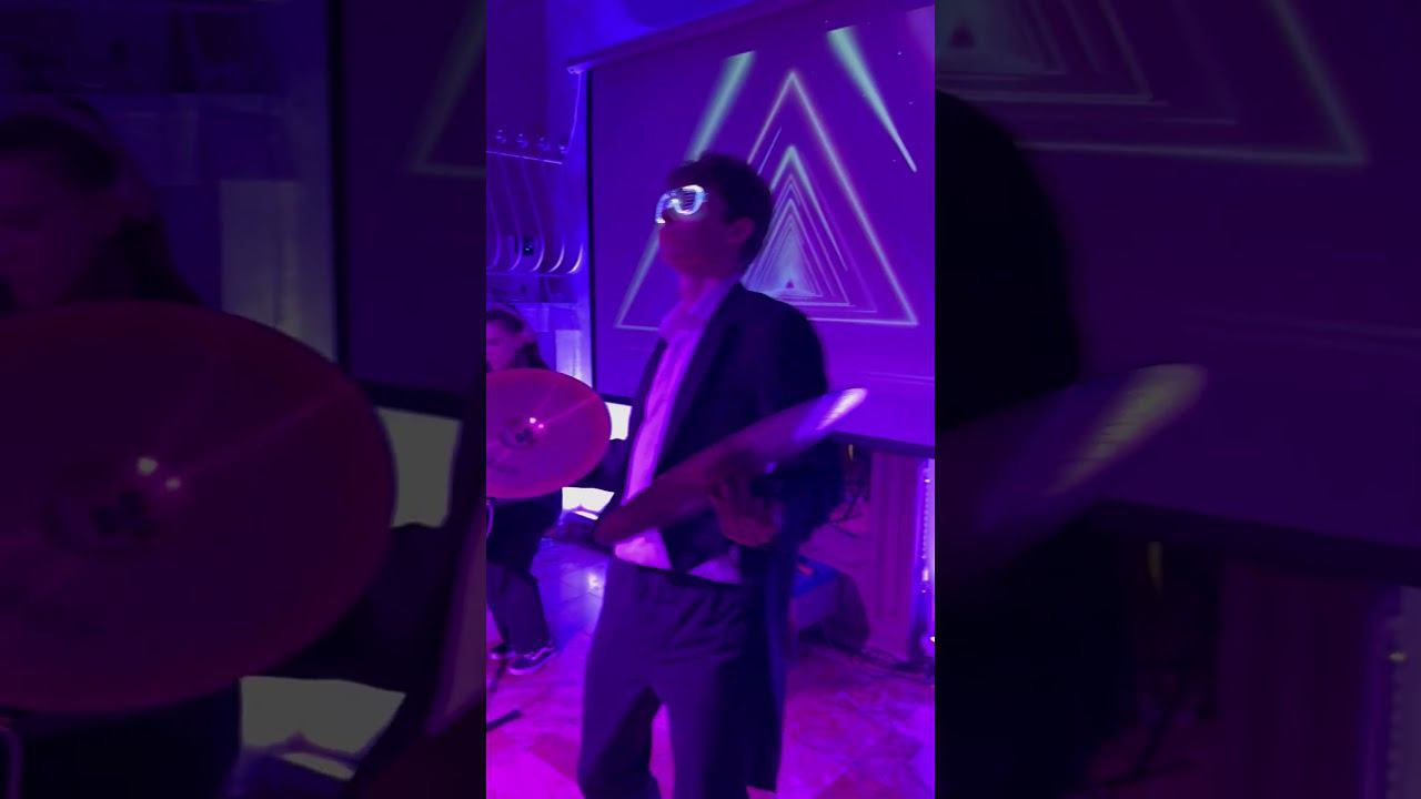 Performance art #shorts смотреть онлайн