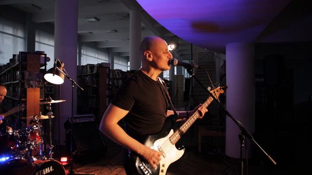 AkroPolice - Salvation (Live)
