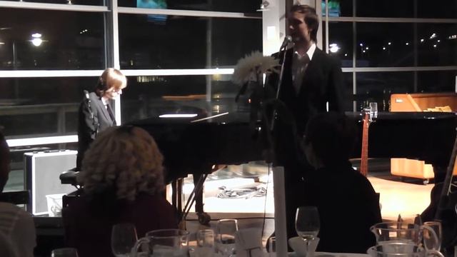 Mikael Gustafsson - Bridge over troubled water смотреть онлайн