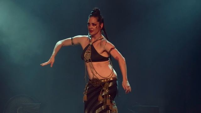 Zoe Jakes FUSION bellydance at The Massive Spectacular! {2022} смотреть онлайн