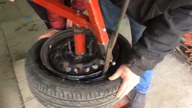 самостоятельный шиномонтаж в гараже смотреть онлайн