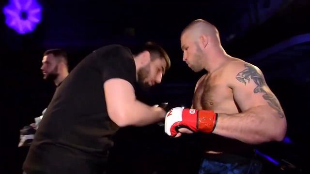 Иван "Библиотекарь" Худинша Профессиональный Бой по ММА.Турнир по смешанным единоборствам M-1 Globa смотреть онлайн