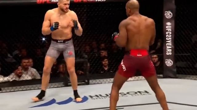 ОБЗОР ТУРНИРА UFC LONDON. АЛЕКСАНДР ВОЛКОВ, ФАБРИСИО ВЕРДУМ, МАГОМЕД АНКАЛАЕВ, ДМИТРИЙ СОСНОВСКИЙ