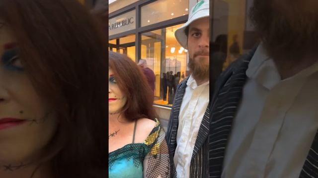 COMICON- ANNUAL COMIC FESTIVAL & THE FAMOUS PEOPLE GO HERE- EVENT RHODE ISLAND LadyRanger смотреть онлайн