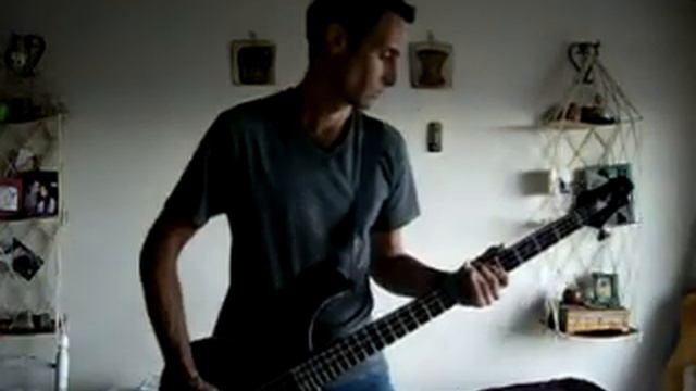 PROBANDO EL BAJO TEMA 2 смотреть онлайн
