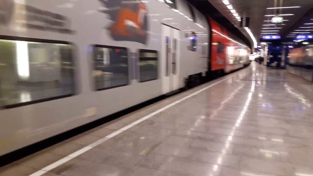 Regionalzug in Wien Mitte смотреть онлайн