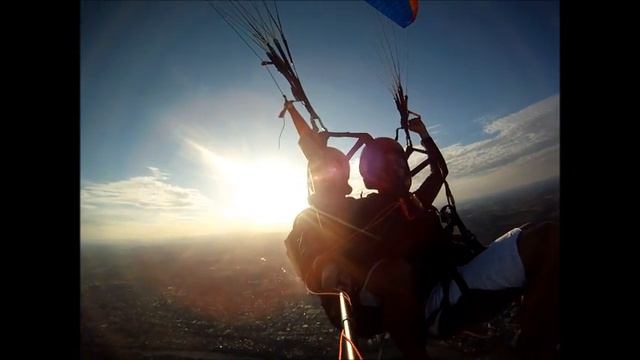 Voo Duplo de Parapente com Eder Silva . смотреть онлайн