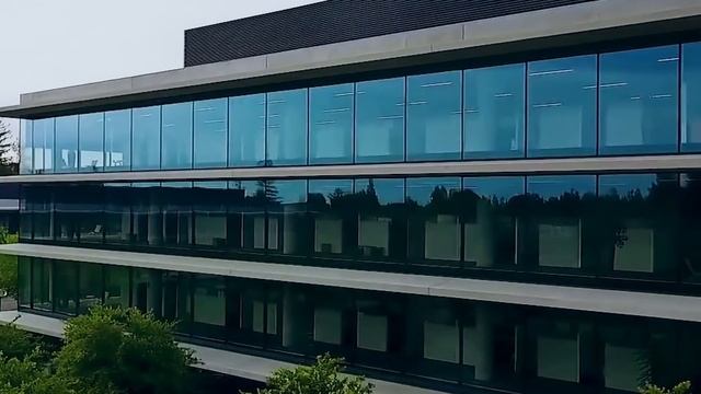 Внутри новой штаб квартиры Apple за $5 Миллиардов смотреть онлайн