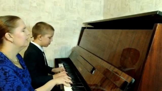 Н.Д. Лысаков и Е.А. Лысакова У мамы на уроке Л. Карпенко смотреть онлайн