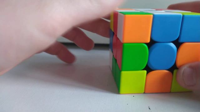 Собираю 1 слой кубика рубика