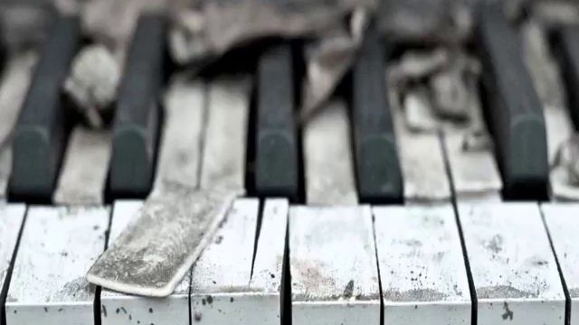 Chopin Sad - Try to play on old piano August Forster ! смотреть онлайн