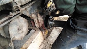 МТЗ 82П!!! Эксковатр снятие подшипника с полуоси в полевых условиях!!!???.