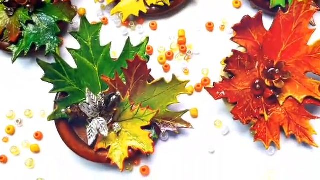Кленовые листья - кожаные броши с лаковой росписью. смотреть онлайн