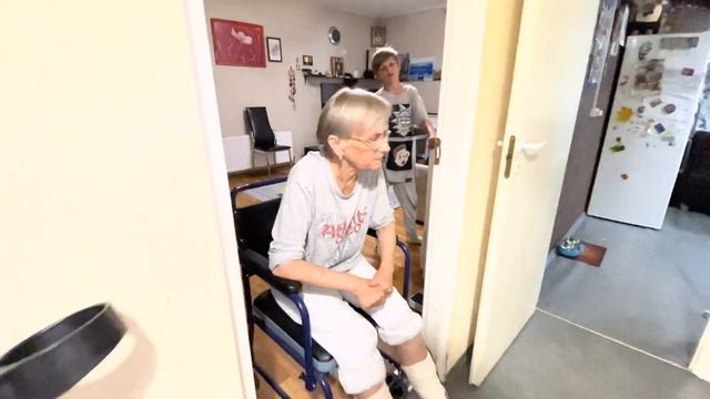 Внучка объедает свою бабушку.. (2 ЧАСТЬ) смотреть онлайн