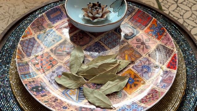 В Ночь с 7 На 8 Декабря - Положи Лавровый лист под подушку! смотреть онлайн