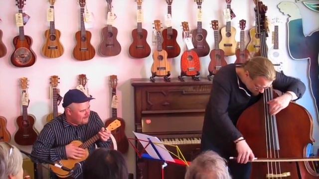 Ukulele Meets Sibelius at the Duke of Uke 02 смотреть онлайн