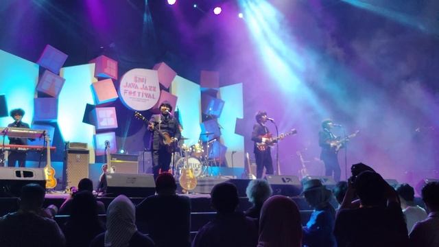 G-Pluck - Here Comes The Sun (Beatles Cover) at Java Jazz 2023 смотреть онлайн