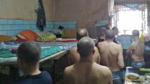 Поведение и быт в камере сизо, тюрьмы! Как живет и общаются зеки на зоне. Особенности поведения