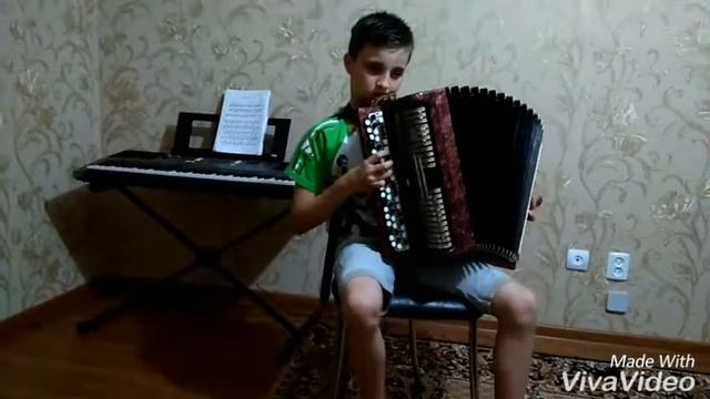 Играем на баяне смотреть онлайн