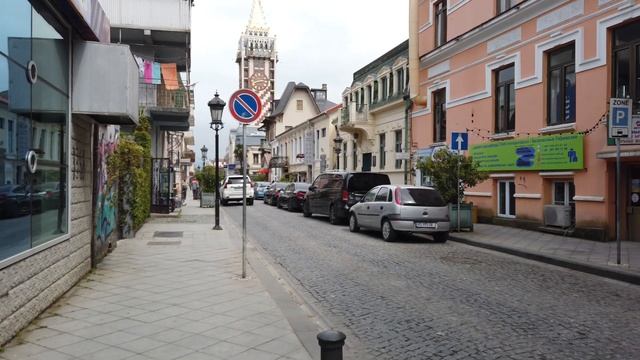 Батуми, Грузия — нищета и богатство: прогулка по Старому Батуми, история и улицы города смотреть онлайн