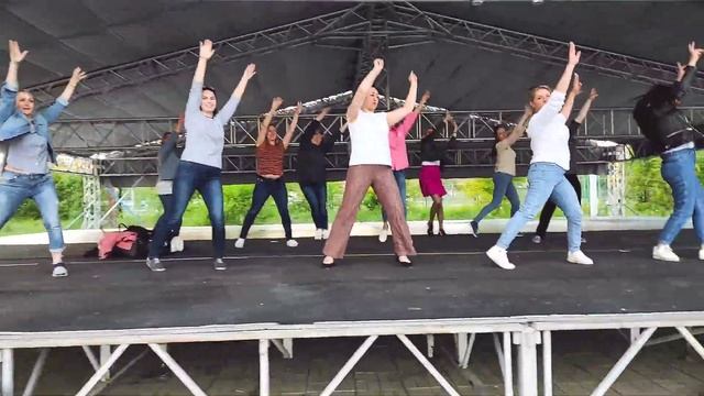 Подарок от родителей на Выпускной 11 кл. смотреть онлайн