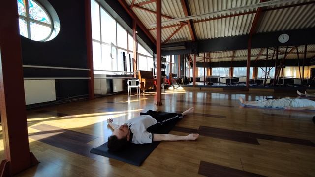 Асана класс по Раджадхираджа йоге. Тринити. 29.04.2023 смотреть онлайн