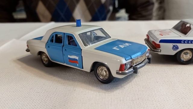 Автомобиль ВОЛГА ГАЗ 3102. СРАВНЕНИЕ по годам. Модели автомобилей в масштабе 1:43 смотреть онлайн