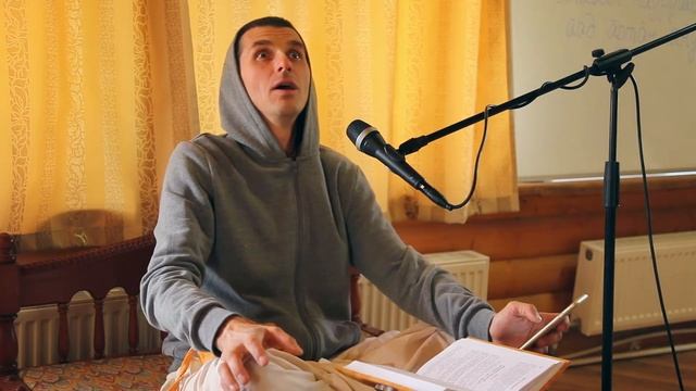 Пьяный парень взял "Науку Самосознания". (Смита Кришна д.) https://www.youtube.com/sankirtanam смотреть онлайн
