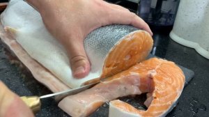 Разделка лосося и семги. Стейки, филе для засолки, суповой набор.