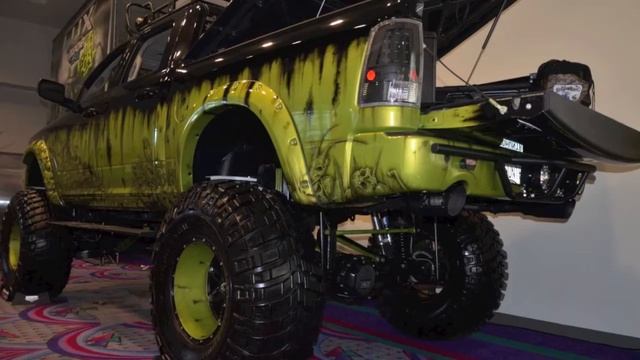 N-FAB SEMA 2011 Video.mov смотреть онлайн