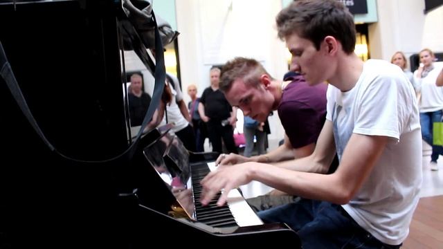 Piano St Lazare (Carl & Mattias) смотреть онлайн