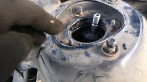 Замена опоры стойки амортизатора AUDI 100 C3 44